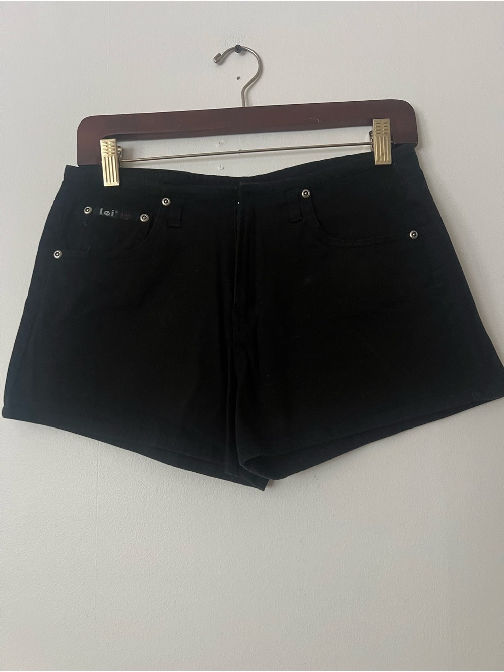 L.e.i. Women’s Black stretch cotton casual summer pocket Shorts, size 7
